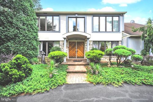 236 Hilltop Dr, Churchville, PA, 18966-1392 | Card Image