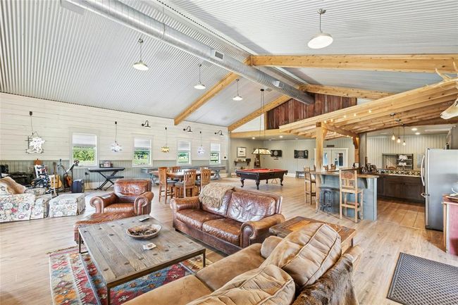 658 Fordtran Rd, Home with 6 bedrooms, 11 bathrooms and 6 parking in New Ulm TX | Image 45