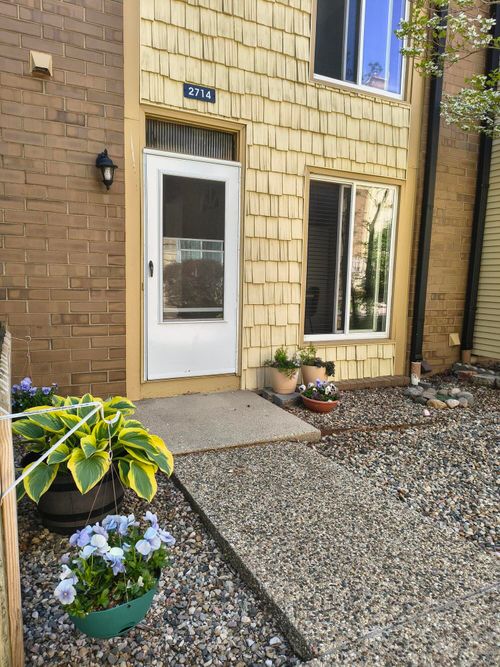 2714 Birchcrest Dr Se, Grand Rapids, MI, 49506-5477 | Card Image