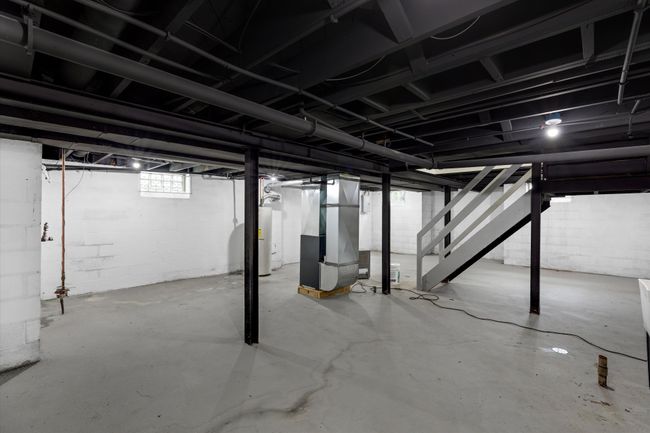 Full basement | Image 23
