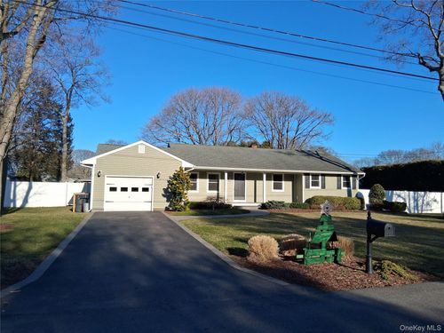 71 Cooks Rd, E Patchogue, NY, 11772-5605 | Card Image