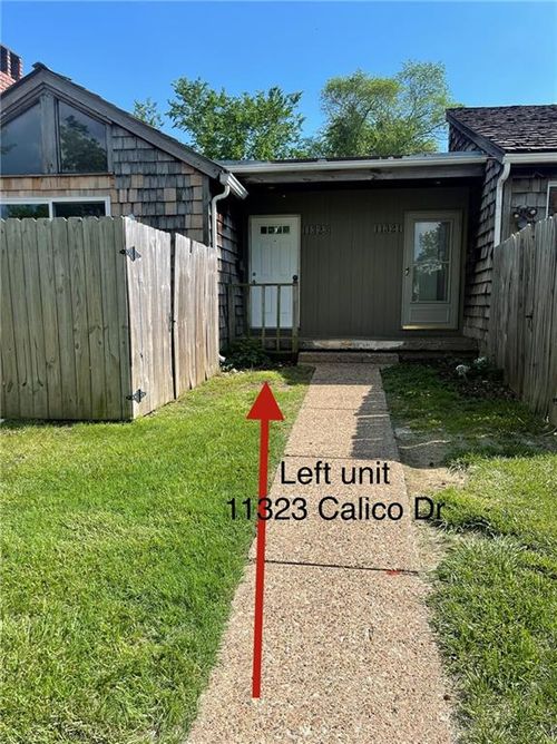 11323 Calico Dr, Kansas City, MO, 64137-2217 | Card Image