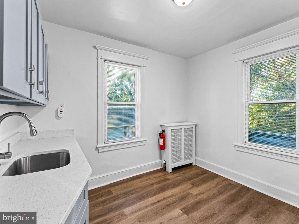 Residential Lease in OAKLYN 3