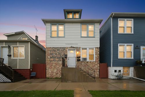 125 22nd Ave, Melrose Park, IL, 60160-4182 | Card Image