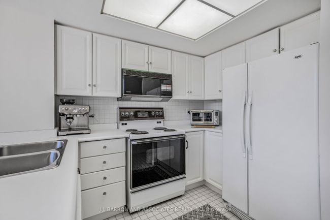 114 - 14924 Yonge St, Condo with 2 bedrooms, 2 bathrooms and null parking in Aurora ON | Image 15