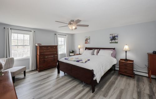 118 Harriman Hill Rd, Raymond, NH, 03077-1560 | Card Image