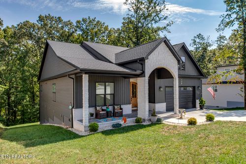 136 Amohi Way, Loudon, TN, 37774-3008 | Card Image