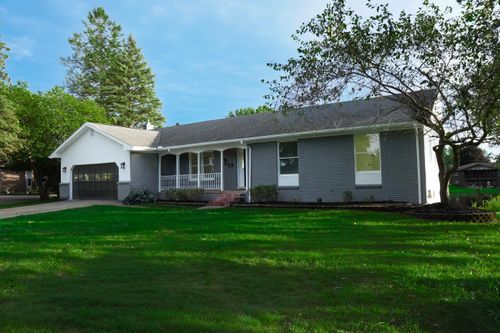 982 Artdale Dr, White Lake, MI, 48383-2802 | Card Image