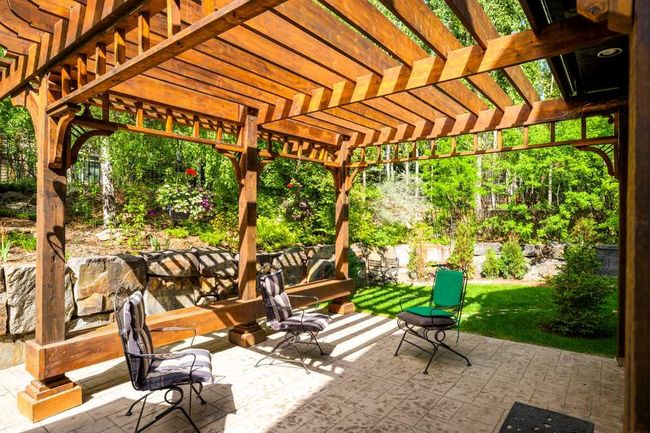 10 Spring Valley Pl Sw, House other with 5 bedrooms, 5 bathrooms and 6 parking in Calgary AB | Image 14