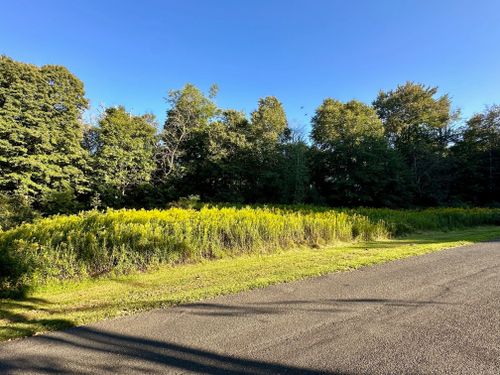 5 Weantinogue Ln, South Kent, CT, 06785-1031 | Card Image