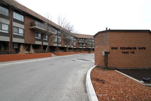 413-1000 Cedarglen Gate, Mississauga, ON, L5C3Z5 | Card Image