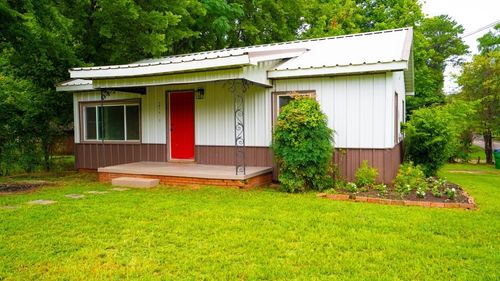 401 W Carolina St, Palestine, TX, 75803-7109 | Card Image
