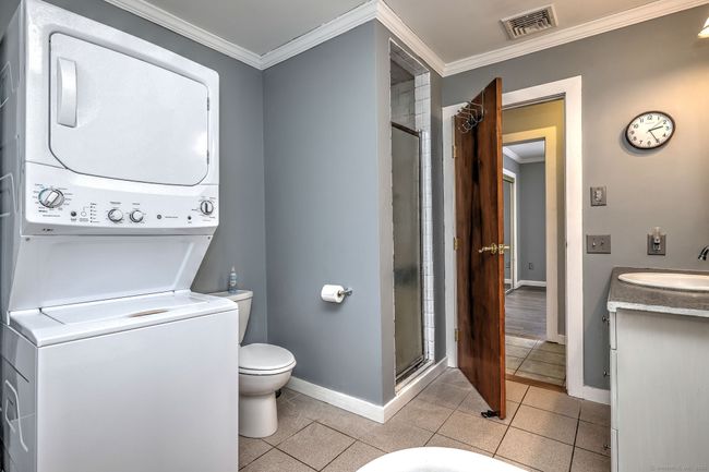 104 South St, House other with 4 bedrooms, 2 bathrooms and 10 parking in Morris CT | Image 16