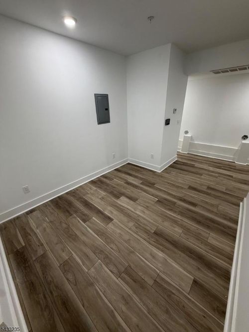 1-380 S 10th St, Newark, NJ, 07103-2102 | Card Image