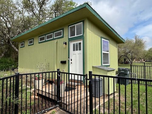 b-1002 Spanish Oak Trl, Manchaca, TX, 78652-4001 | Card Image