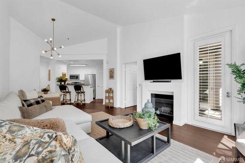 unit-314-180 Caldecott Ln, Oakland, CA, 94618-2402 | Card Image