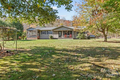 136 Roaring Spout Ln, Burnsville, NC, 28714-7381 | Card Image