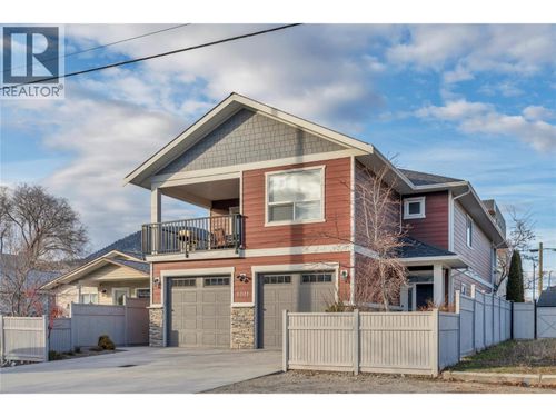1011 Dynes Ave, Penticton, BC, V2A1E9 | Card Image
