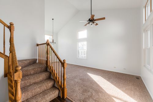 274 Biscayne St, Bloomingdale, IL, 60108-3312 | Card Image