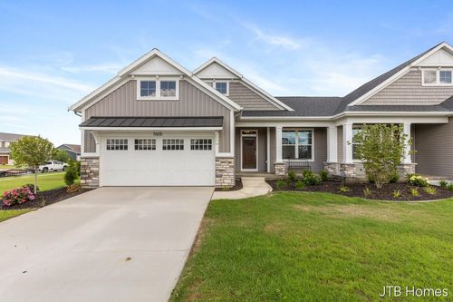 135-7605 Brook Villa Ct, Allendale, MI, 49401-9820 | Card Image