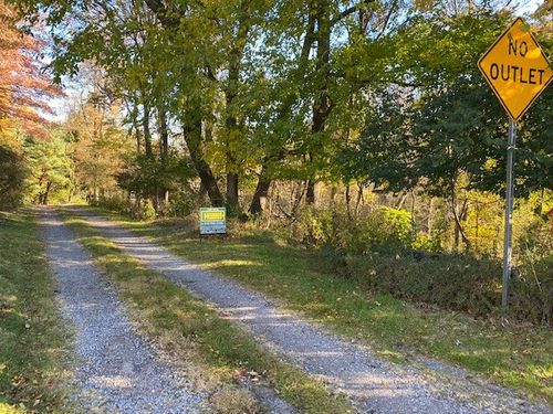 277 Crest Rd, Mccandless, PA, 15237 | Card Image