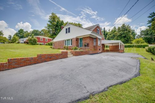 215 Cherry Ln, Bristol, VA, 24201-2754 | Card Image