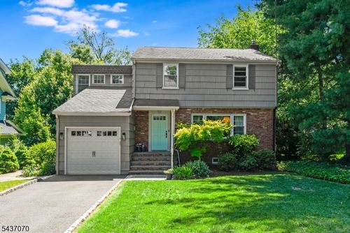 40 Collinwood Rd, Maplewood, NJ, 07040-1002 | Card Image