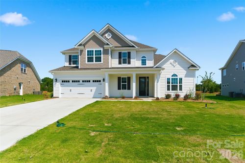 4016 Dahlia Dr, Harrisburg, NC, 28075-0528 | Card Image