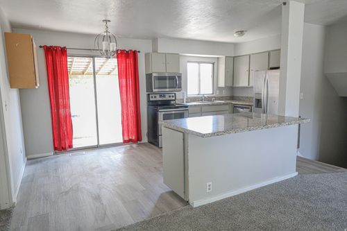 956 N 1175 W, Clinton, UT, 84015-8854 | Card Image