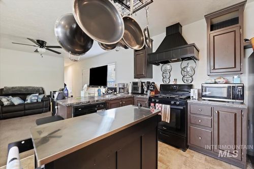 trlr-94-424 W Cherry Ln, Meridian, ID, 83642-3225 | Card Image