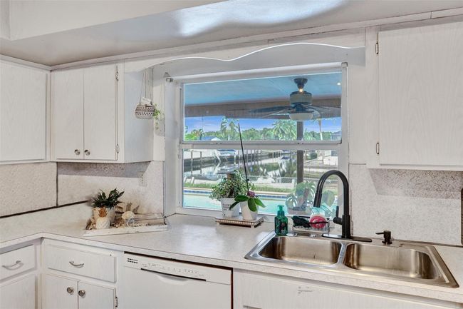6091 Sw 14 Th St, House other with 4 bedrooms, 2 bathrooms and null parking in Plantation FL | Image 14