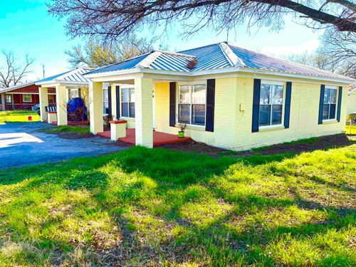 800 S Vandeveer St, Burnet, TX, 78611-3653 | Card Image