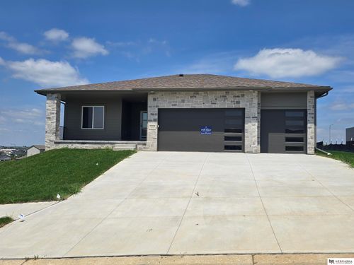 17118 Cora St, Bennington, NE, 68007-5077 | Card Image