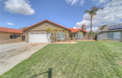 9221 Signature St, Jurupa Valley, CA, 92509-3064 | Card Image