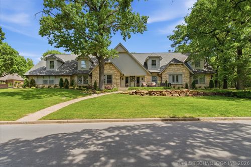 10727 S 66th East Ave, Tulsa, OK, 74133-7156 | Card Image