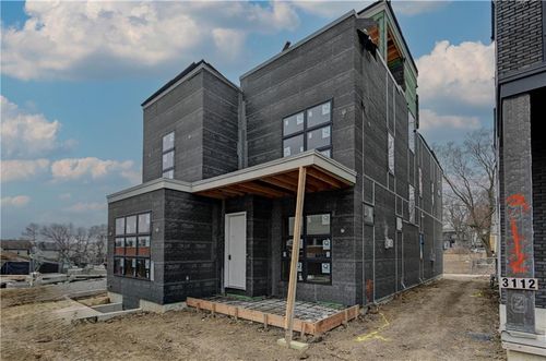 3116 Oak Street, Kansas City, MO, 64111 | Card Image