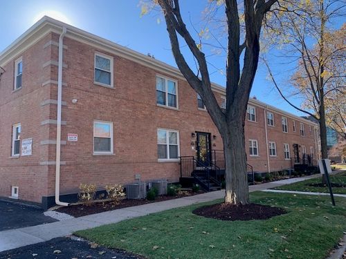 apt-1n-7225 Thomas St, River Forest, IL, 60305-1565 | Card Image