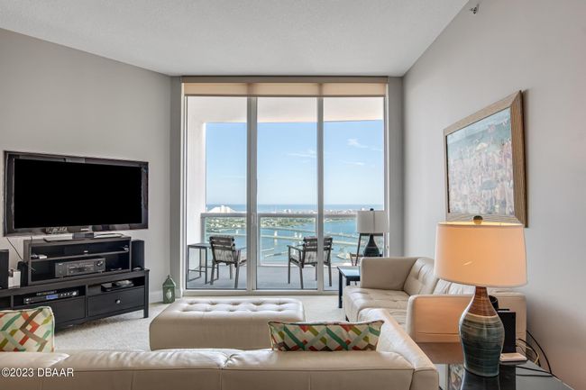 2503 - 241 Riverside Dr, Condo with 2 bedrooms, 2 bathrooms and null parking in HOLLY HILL FL | Image 12