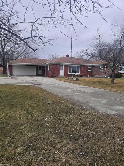 5882 King Rd, China, MI, 48054-4604 | Card Image