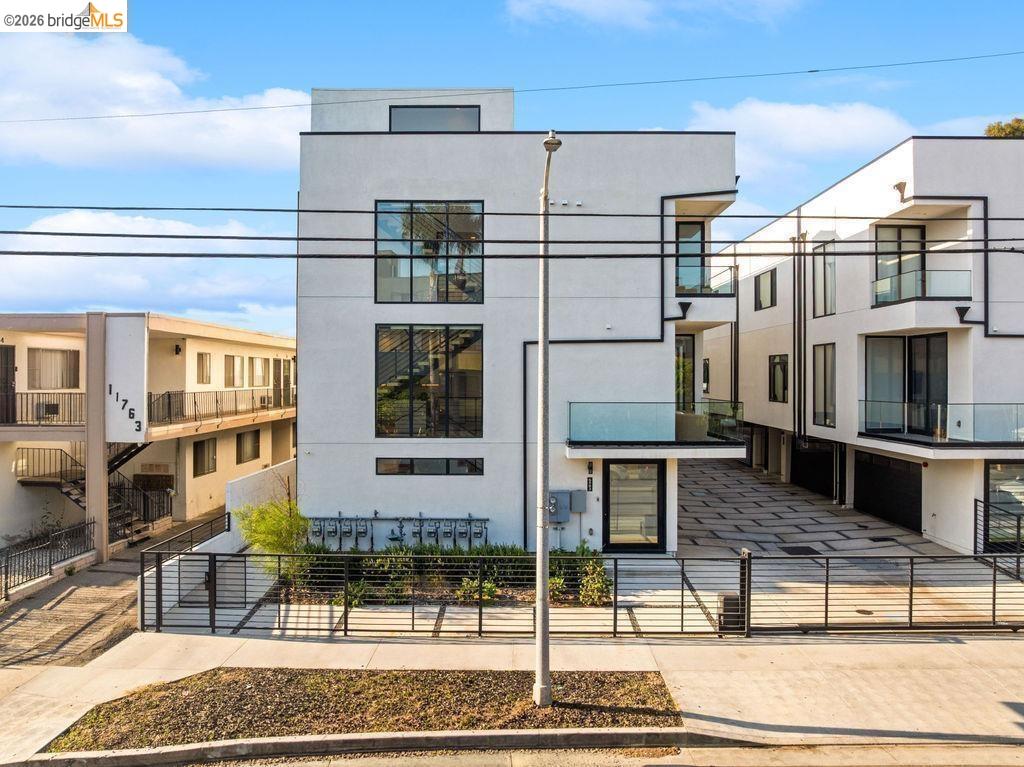 Residential in North Hollywood (los Angeles) 2