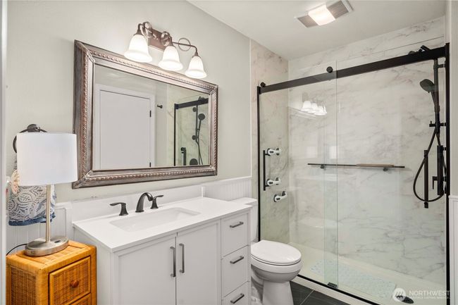 21010 Hobson Rd Se, House other with 3 bedrooms, 3 bathrooms and 7 parking in Yelm WA | Image 15