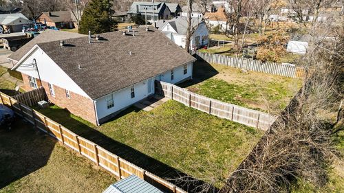 910 Nw A St, Bentonville, AR, 72712-4735 | Card Image