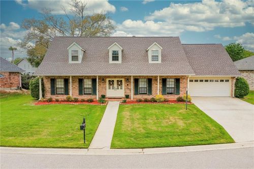 300 Intrepid Dr, Slidell, LA, 70458-9101 | Card Image