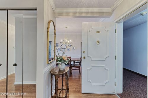 432-3030 Breckenridge Ln, Louisville, KY, 40220-2181 | Card Image