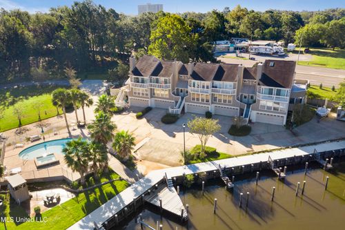 apt-b2-717 Bienville Blvd, Ocean Springs, MS, 39564-2834 | Card Image