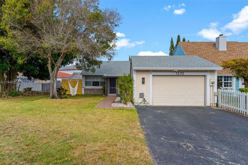 1370 Osprey Ct, Homestead, FL, 33035-1052 | Card Image