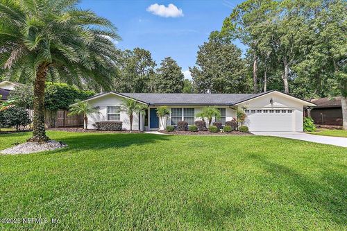1819 Twelve Oaks Ln W, Neptune Beach, FL, 32266-3109 | Card Image