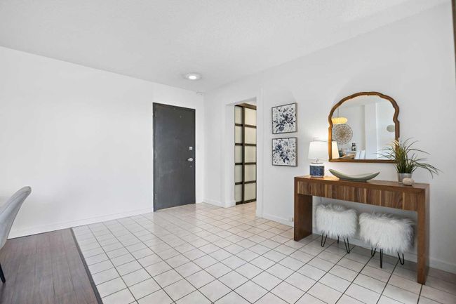 508 - 3316 Rideau Place Sw, Home with 2 bedrooms, 1 bathrooms and null parking in Calgary AB | Image 14