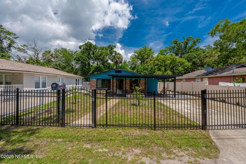 530 George St, Daytona Beach, FL, 32114-5242 | Card Image