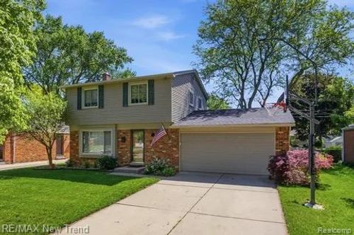 8821 Tavistock Dr, Plymouth, MI, 48170-4719 | Card Image